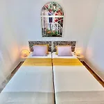 La Casa De Flores *